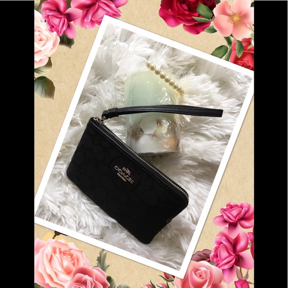 Coach Handbags - 🌷🌷COACH BLACK WALLET🌷🌷
